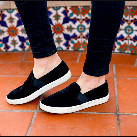 Vince Shoes - Vince Blair Velvet Slip On Sneaker
